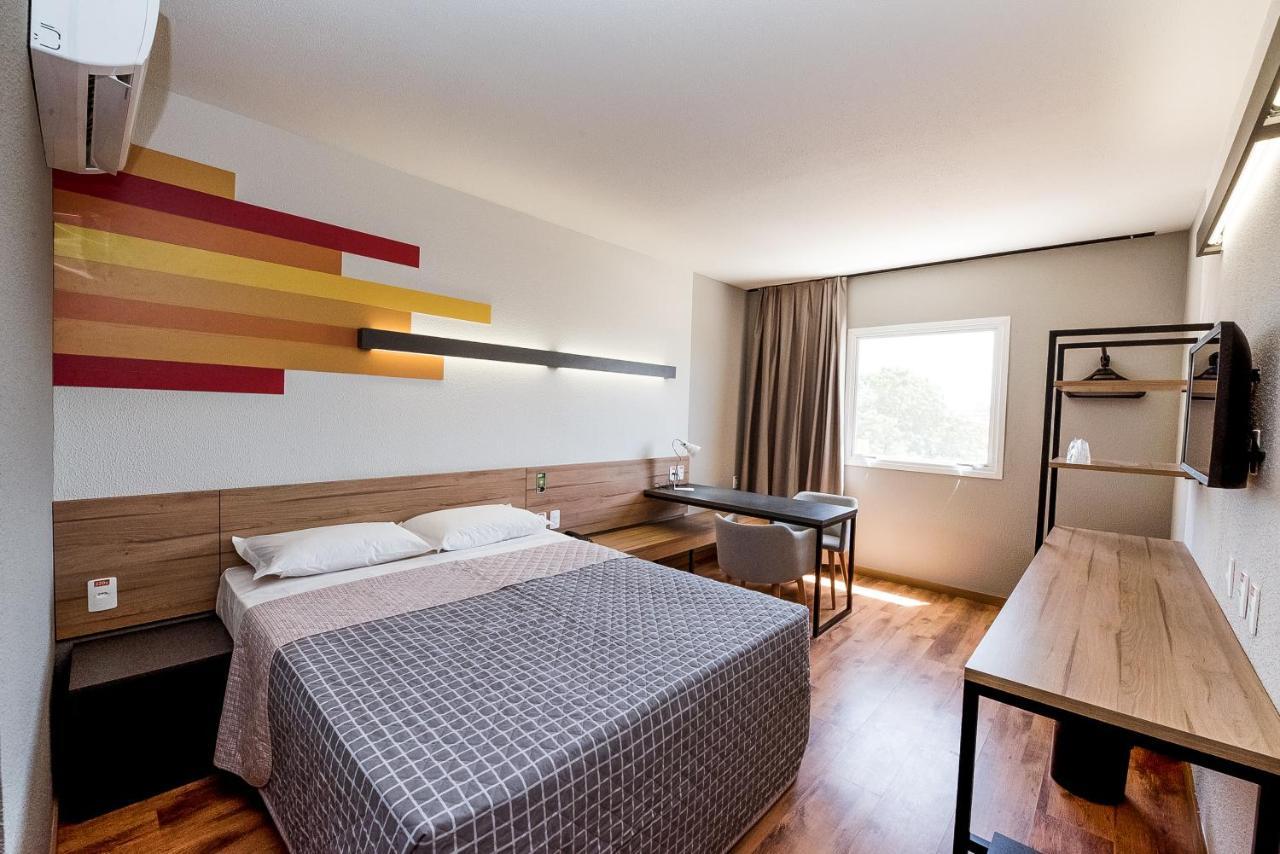 Hotel 10 Balsas Bagian luar foto